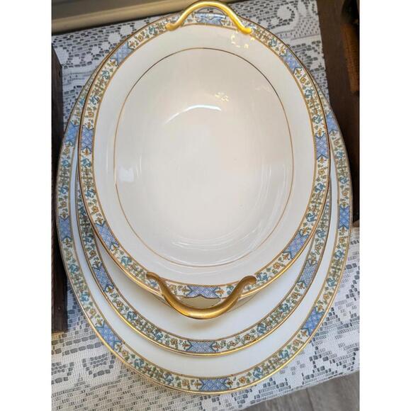 Vintage Noritake China Elegant Porcelain Dinnerware Set w/ Gold and Floral Trim - Picture 4 of 7